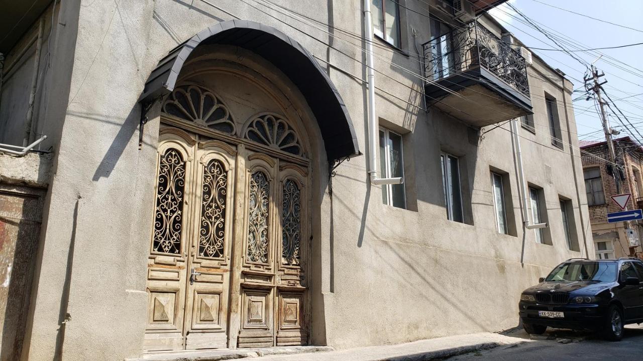 Family Guest House Tbilisi Esterno foto