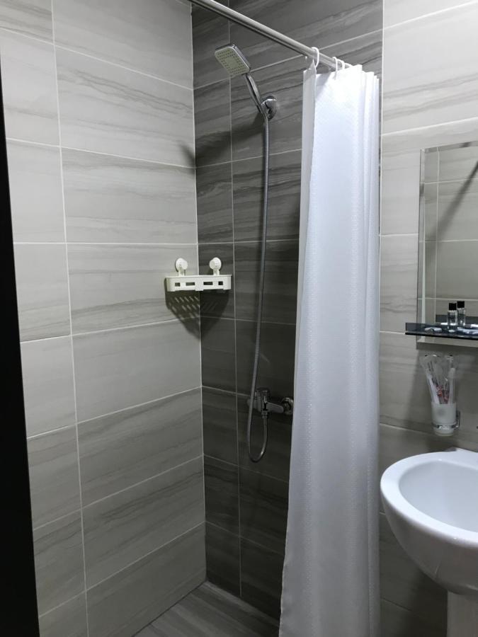 Family Guest House Tbilisi Esterno foto