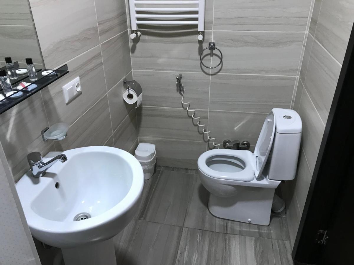 Family Guest House Tbilisi Esterno foto