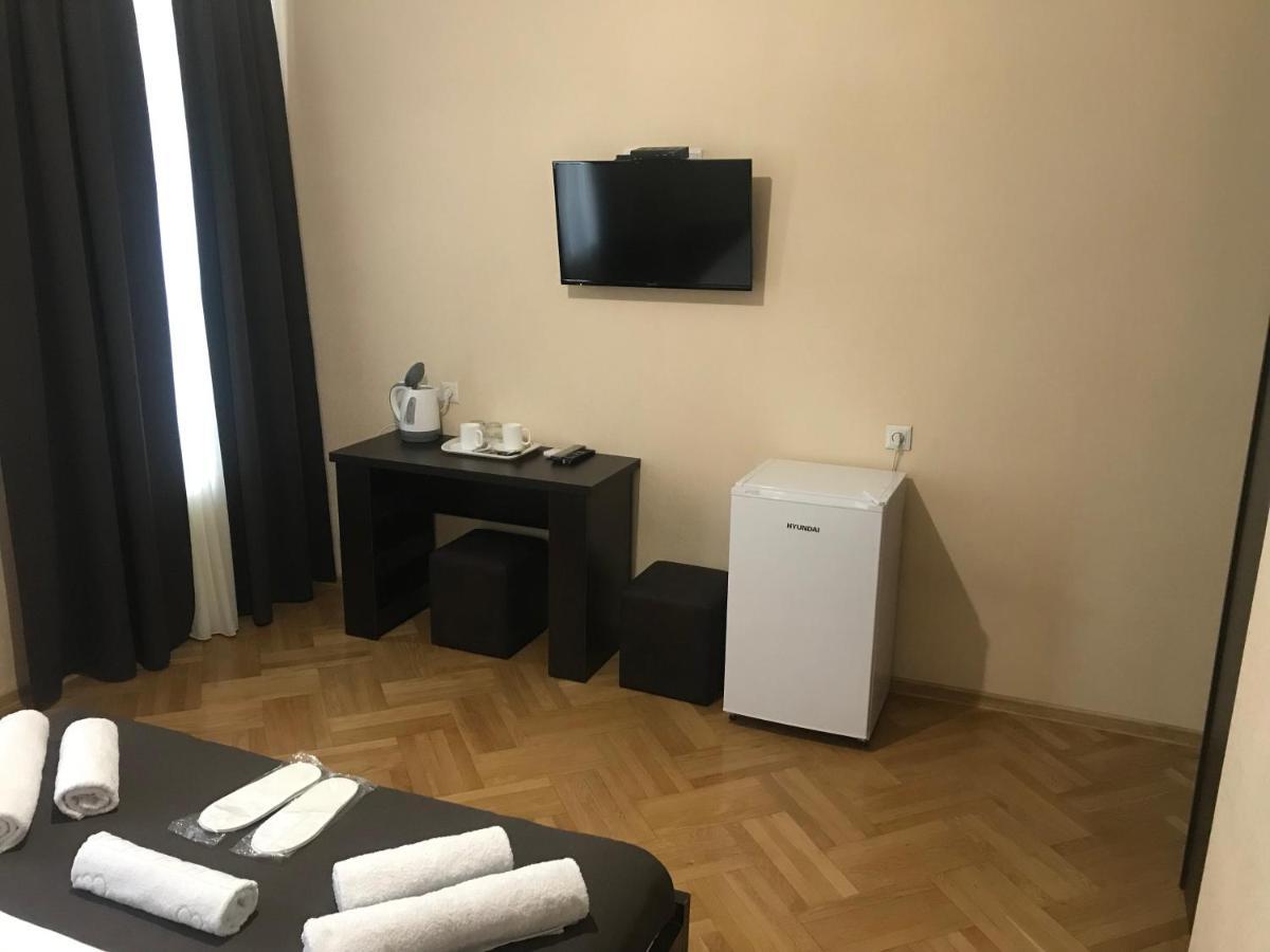 Family Guest House Tbilisi Esterno foto