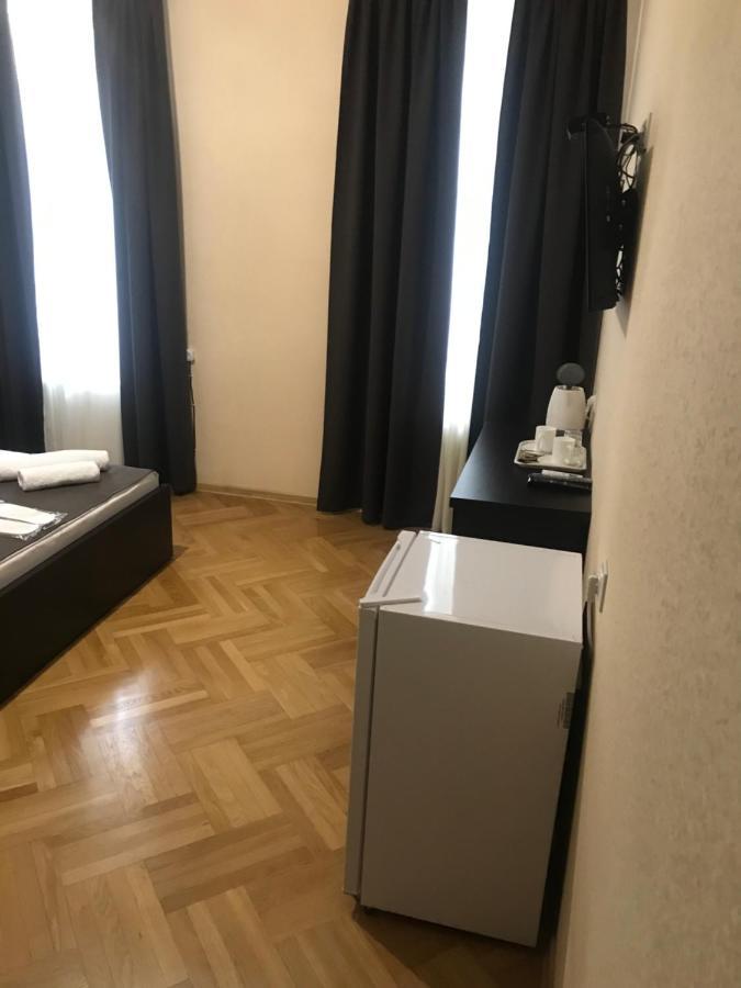 Family Guest House Tbilisi Esterno foto