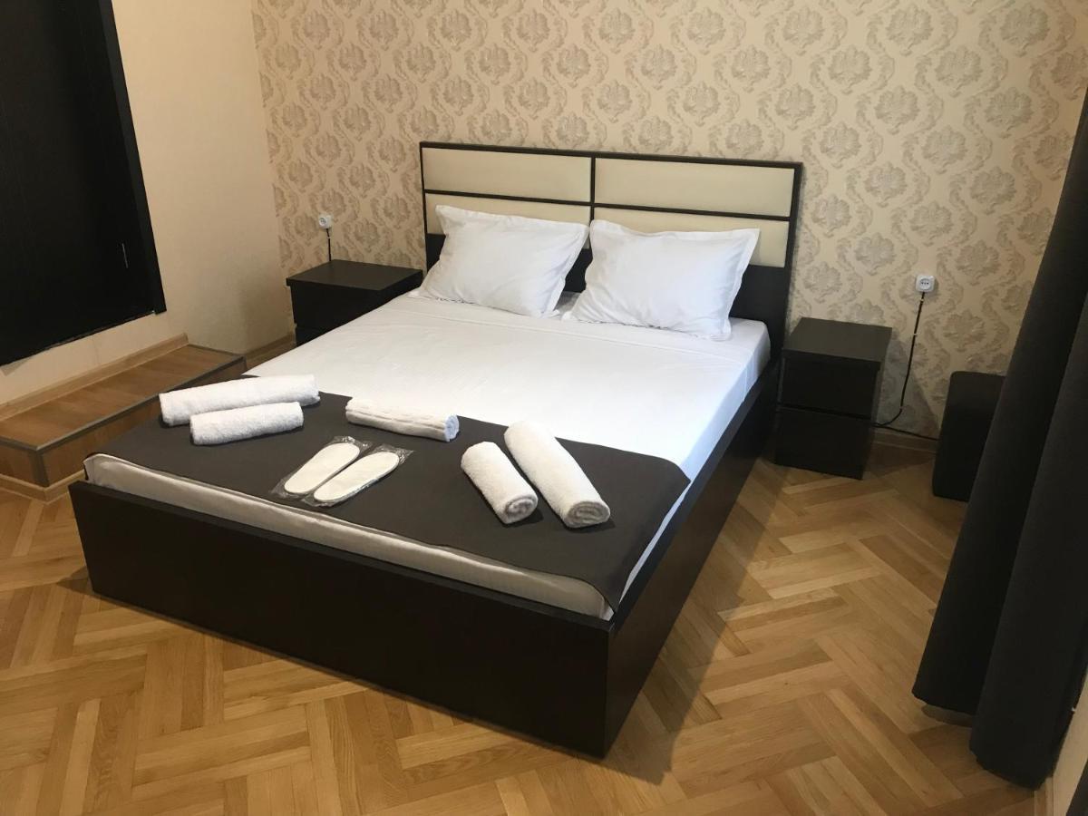 Family Guest House Tbilisi Esterno foto