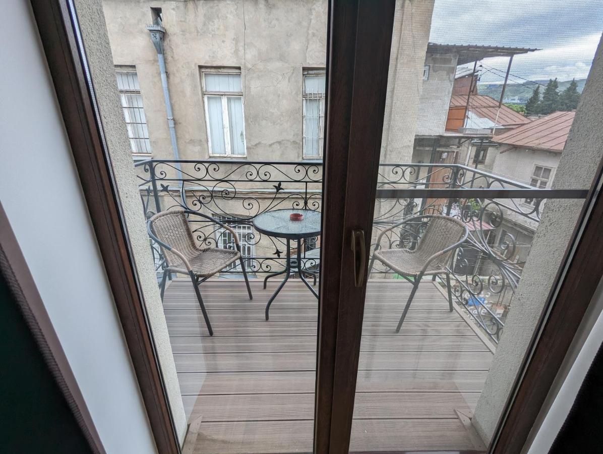 Family Guest House Tbilisi Esterno foto